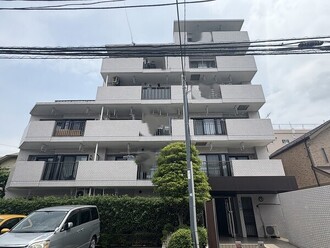 シャルマンコーポ親水公園の外観