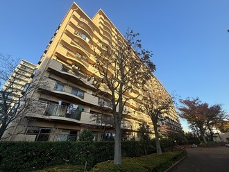 新松戸アゼリアパークハウスA棟の外観