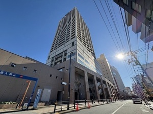 アトラスタワー北千住の外観