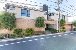 リリーゼ目白近衛町の外観