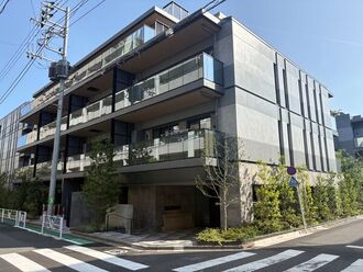 パークホームズ代々木西原の外観