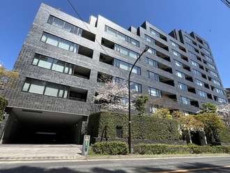 南青山テラス　常盤松フォレストA棟の外観