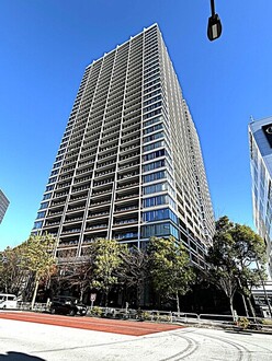 GLOBAL FRONT TOWER
