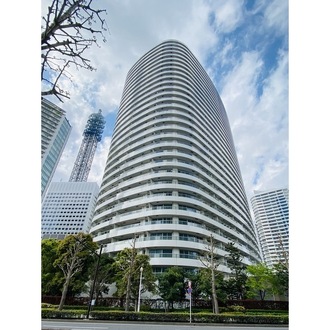 Ｍ．Ｍ．ＴＯＷＥＲＳ　ＦＯＲＥＳＩＳ-Ｒの外観