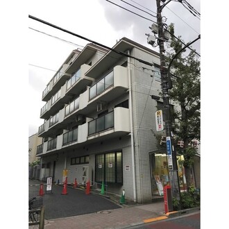 シェソワ百人町の外観