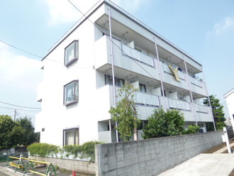 メゾンドール三鷹の外観