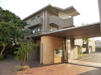 リレント成城の外観