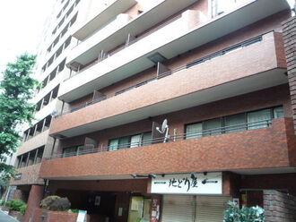 日興初台スカイマンションの外観