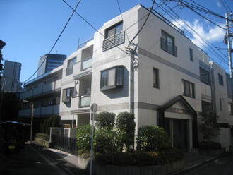 アーバン本町の外観