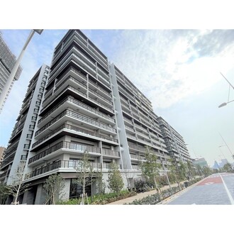 ＨＡＲＵＭＩ　ＦＬＡＧ　ＳＵＮ　ＶＩＬＬＡＧＥ　Ｃ棟の外観