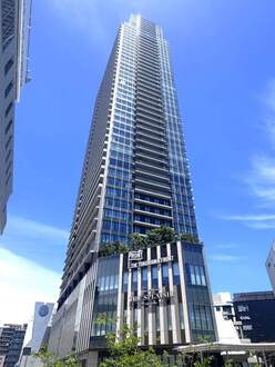 THE YOKOHAMA FRONT TOWERの外観