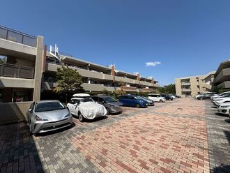 パークホームズ横浜能見台フィールズコートの外観