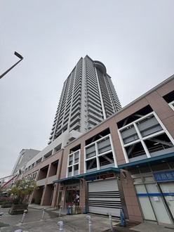 ヨコハマ・シーナリータワー