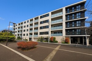 プレミスト横濱反町の外観