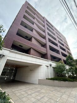 ファミールグラン用賀イクスヴィアの外観