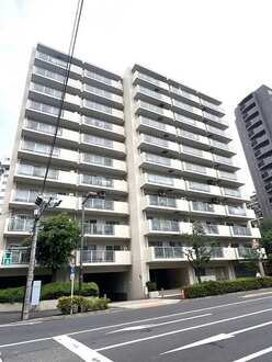 藤和池田山コープの外観