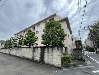 東中野台ローヤルコーポの外観