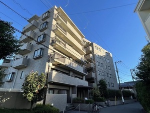 中野方南町グランドハイツの外観