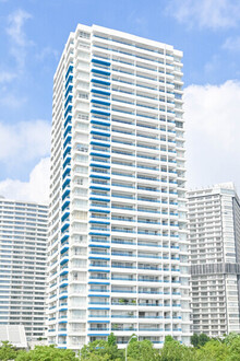 M.M.TOWERS　the　Eastの外観