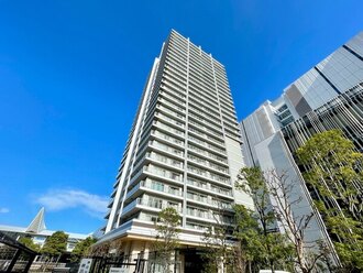 ブランズタワーみなとみらいの外観