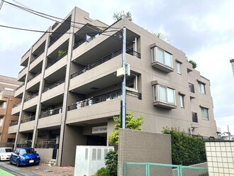 ライフピア浦和本太の外観