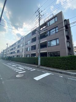 モア・クレスト南浦和の外観