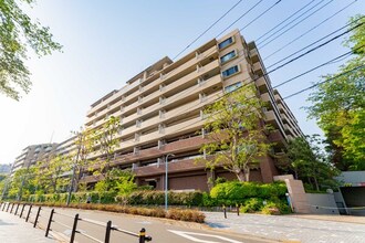 ファミールグラン高井戸デュープレックスの外観