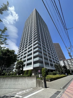 ザ・クレストタワーの外観