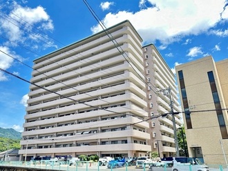 ファミール廿日市ウエステージの外観