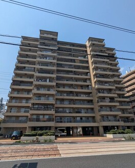 CO-OPマンションシートピアの外観