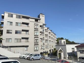 ヒルズ梅が台の外観