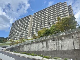 井口台パークヒルズ参番館の外観