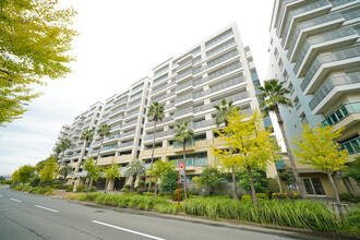 香椎浜ガーデンズ