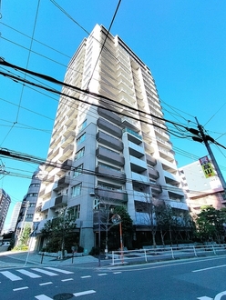 ザ・パークハウス天神今泉の外観