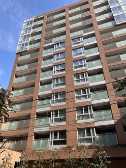 プラウド赤坂の外観