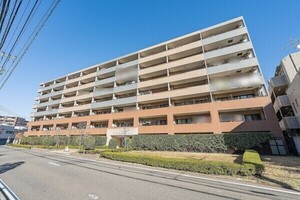 クレストフォルム鶴見ウイングステージの外観