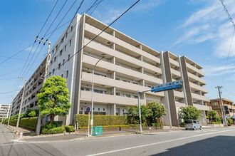 ライオンズヴィアーレ横濱ベイ壱番館の外観