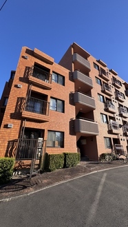 新川崎グランドハイツの外観