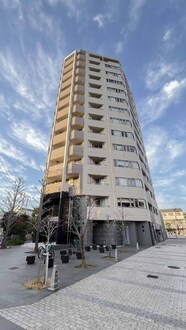 アトラスアリーナ武蔵新城ランドマークコートの外観