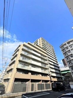 リーデンススクエア金山WESTの外観