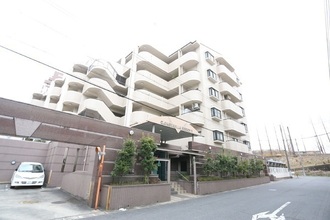 グローリアスヒルズ日進第六の外観