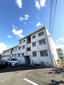 御幸山パーク・マンションの外観