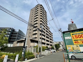 ラドーニ則武　天空の館の外観