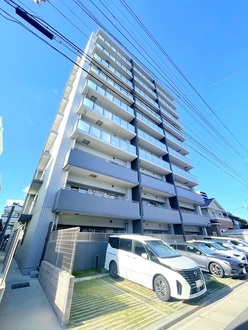 ファミリアーレ岩塚の外観