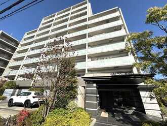 ヴィラーヌ川口ブライトヴィスタの外観