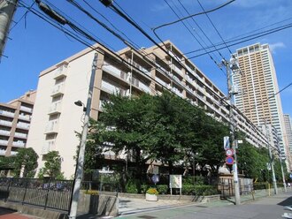 市川パークハウスの外観