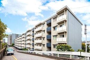 津田沼パークハウスの外観