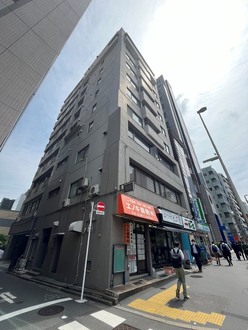 西新宿ローヤルコーポの外観