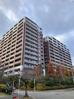 ガーデンヒルズ千里中央の外観