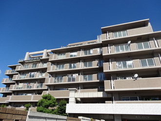 豊中夕日丘ホームズの外観